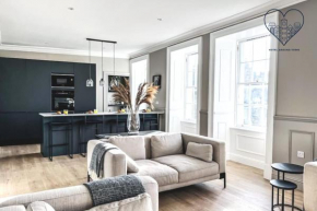 Super modern & stylish, luxury 2 bedroom apt